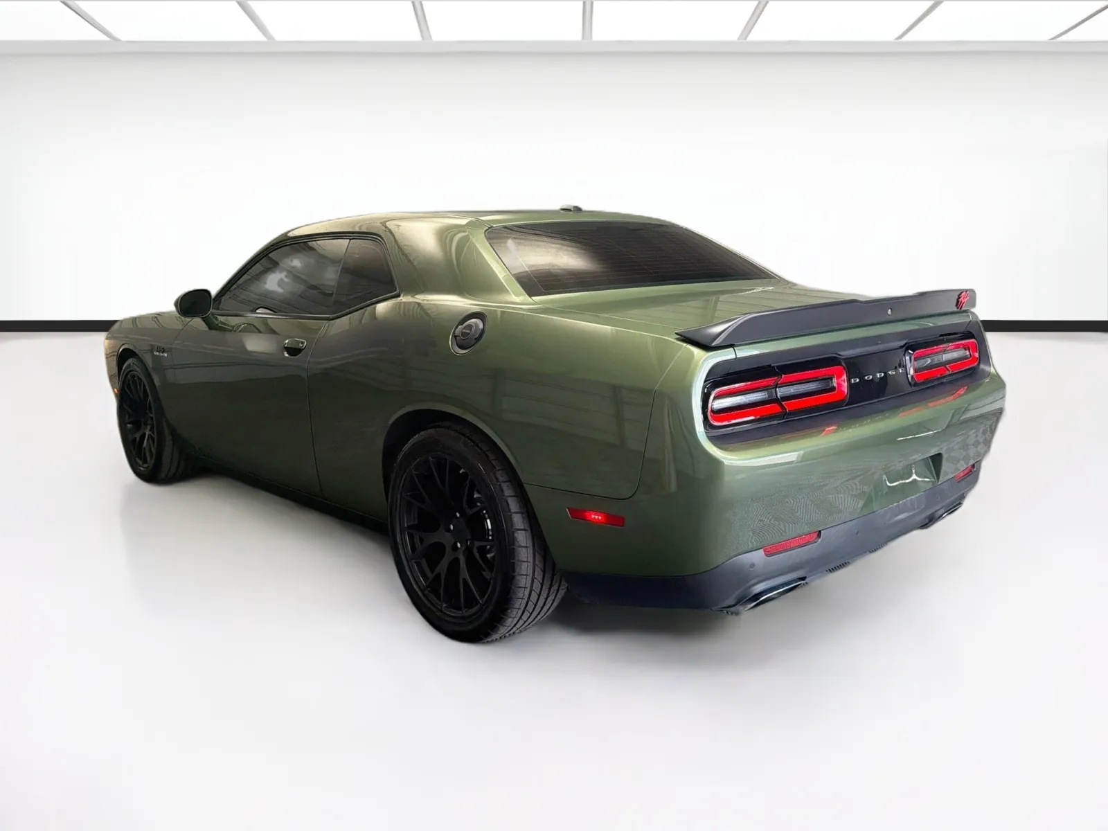 Dodge Challenger photo 6