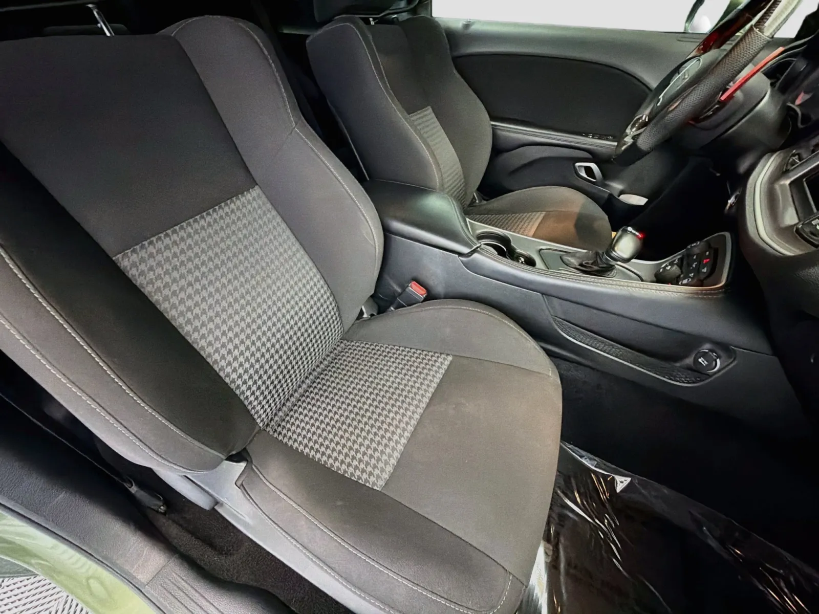 Dodge Challenger photo 14