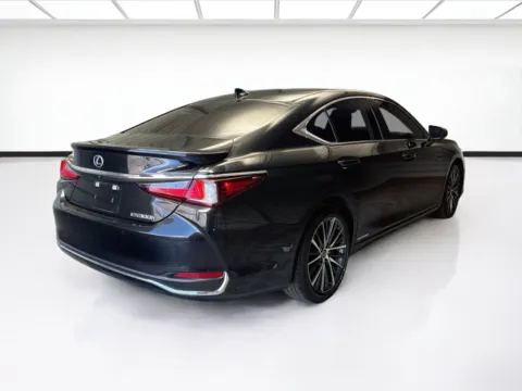 More photos of 2021 Lexus ES 300h at STG Montclair, CA