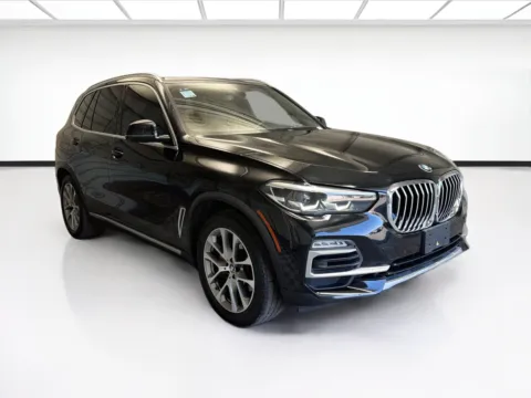 Another view of 2021 BMW X5 sDrive40i for sale in Montclair, CA at STG Montclair