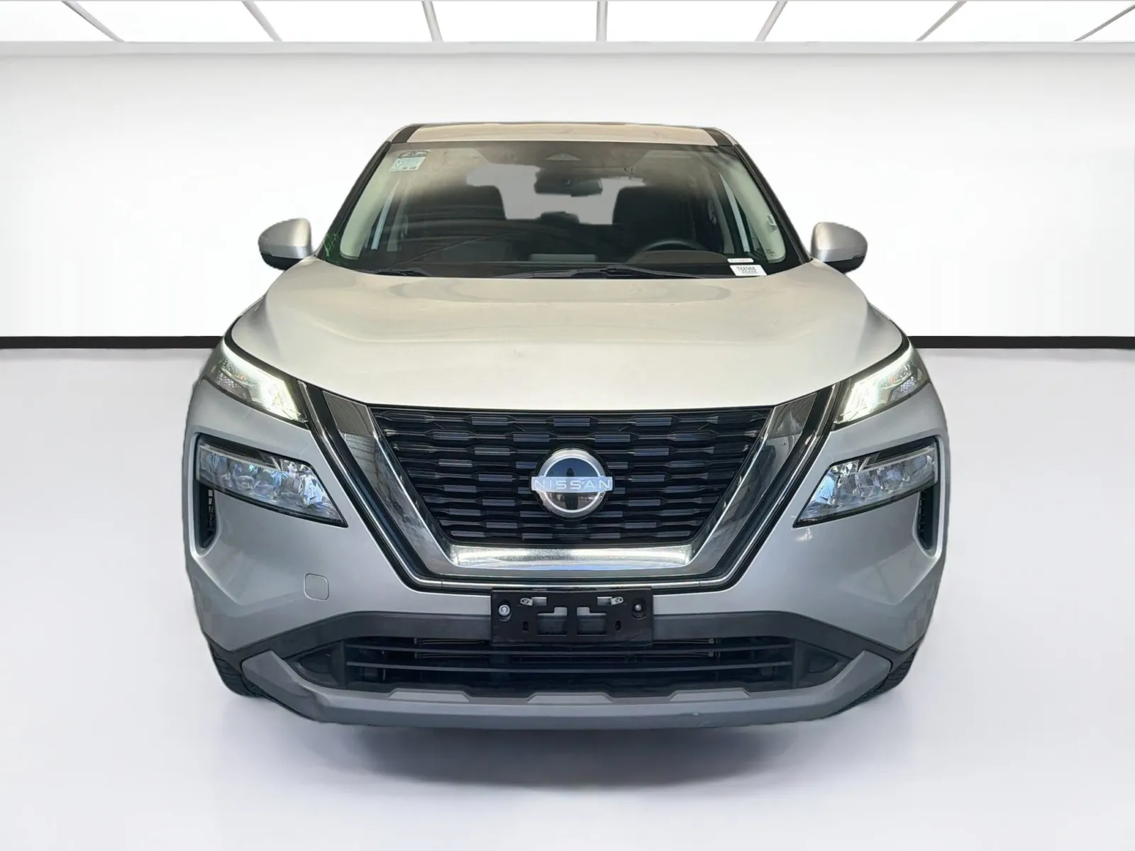 Nissan Rogue photo 2