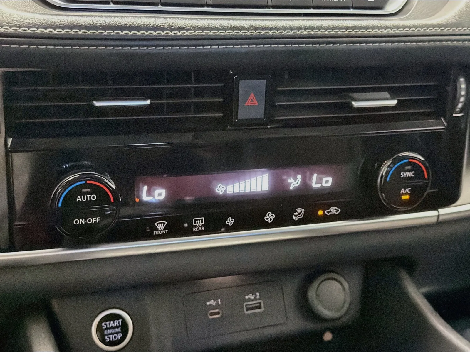 Nissan Rogue photo 10