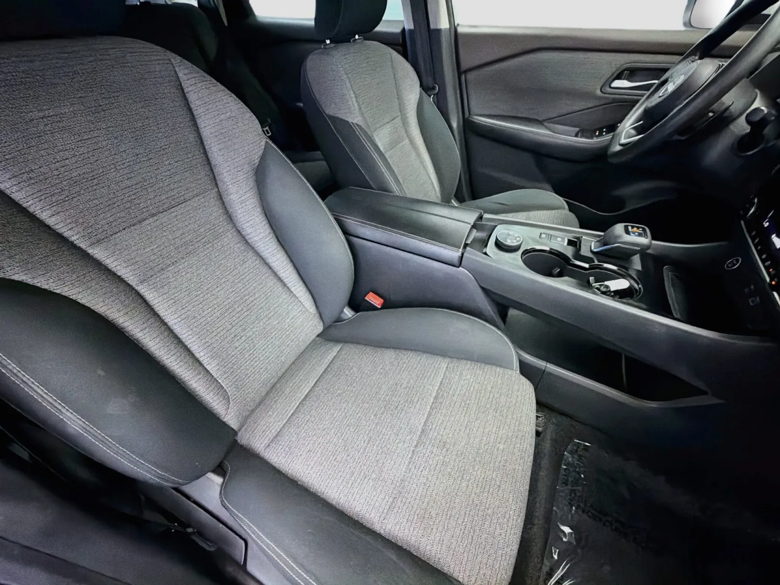 Nissan Rogue photo 15