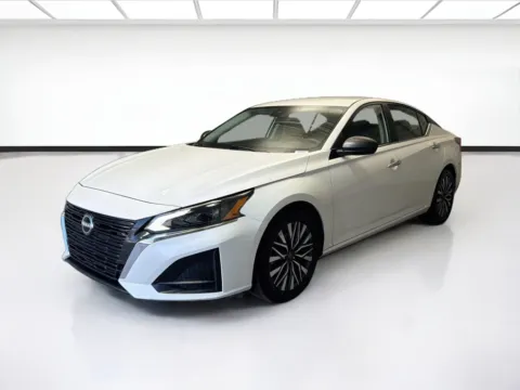 White 2024 Nissan Altima 2.5 SV for sale in Montclair, CA