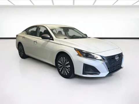 Another view of 2024 Nissan Altima 2.5 SV for sale in Montclair, CA at STG Montclair