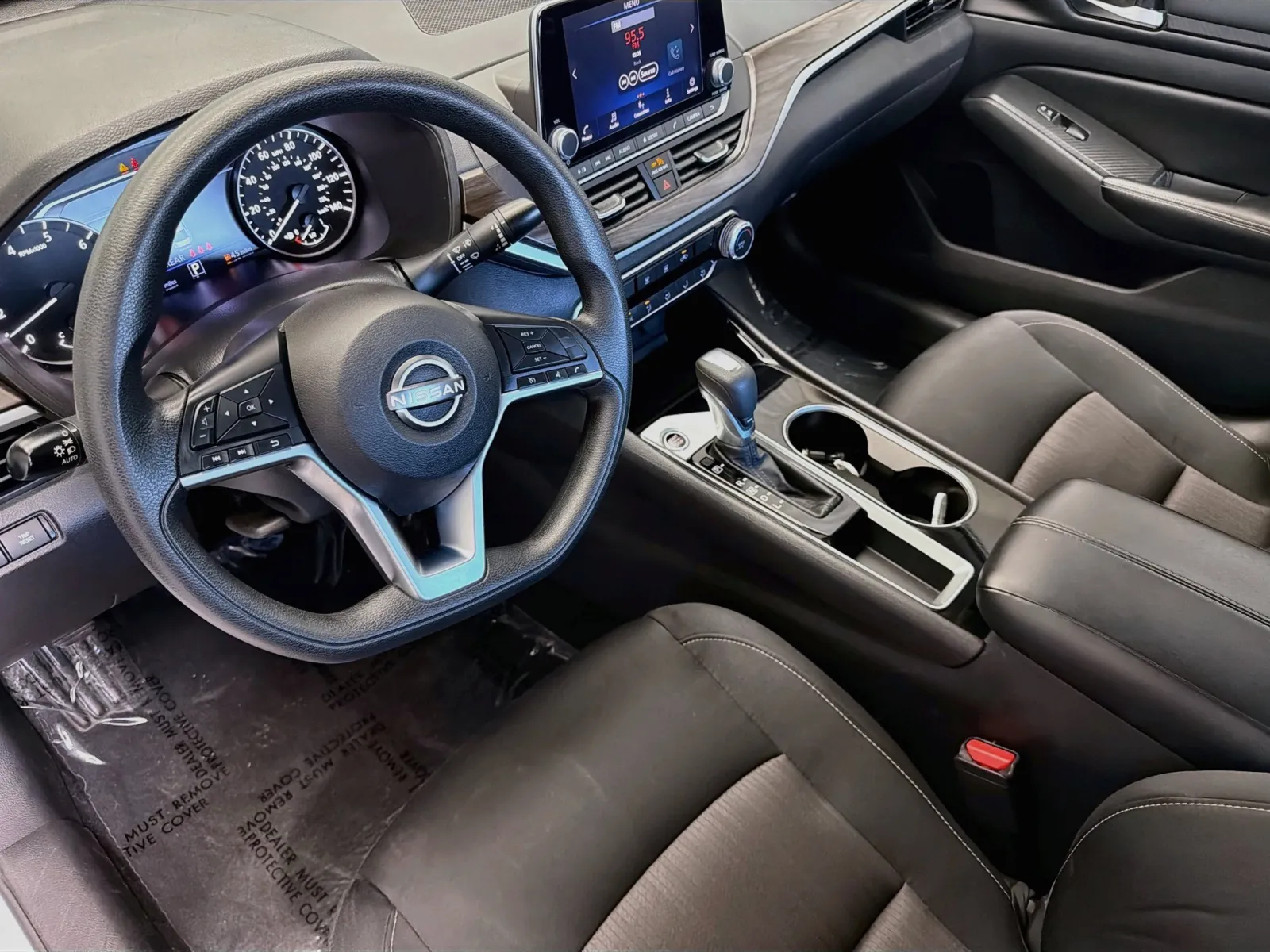 Nissan Altima photo 7