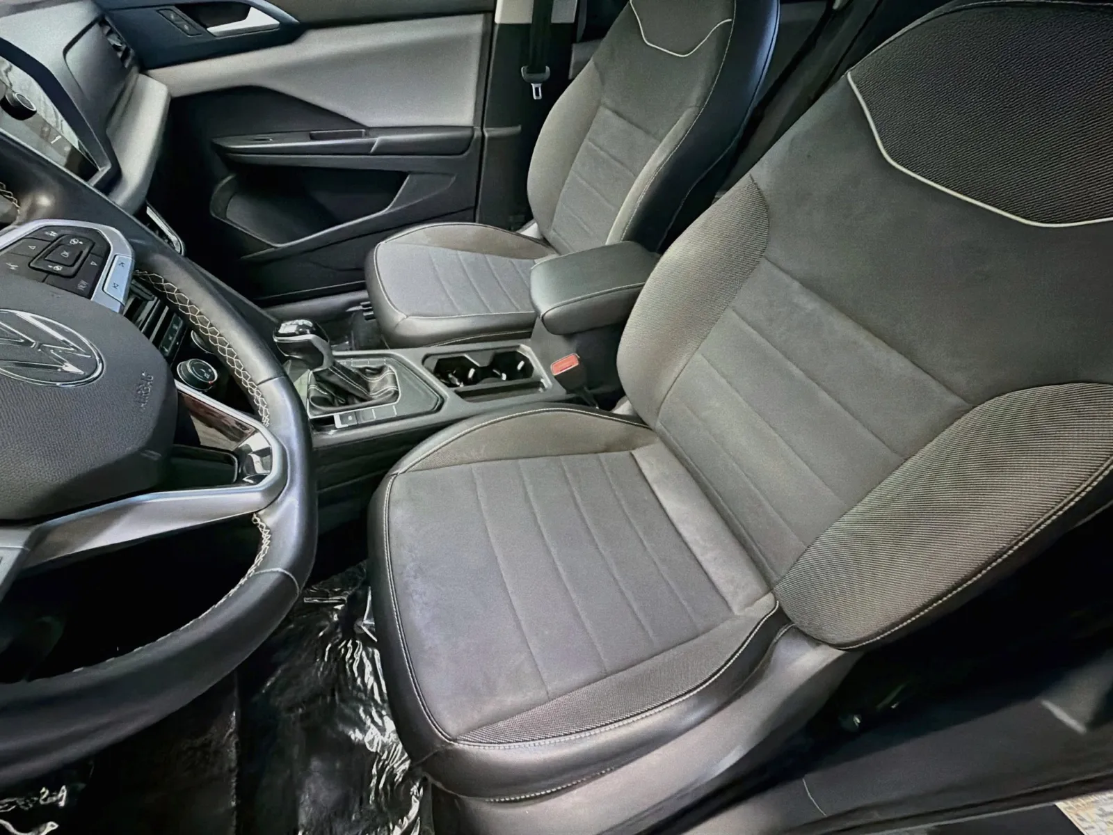 Volkswagen Taos photo 11