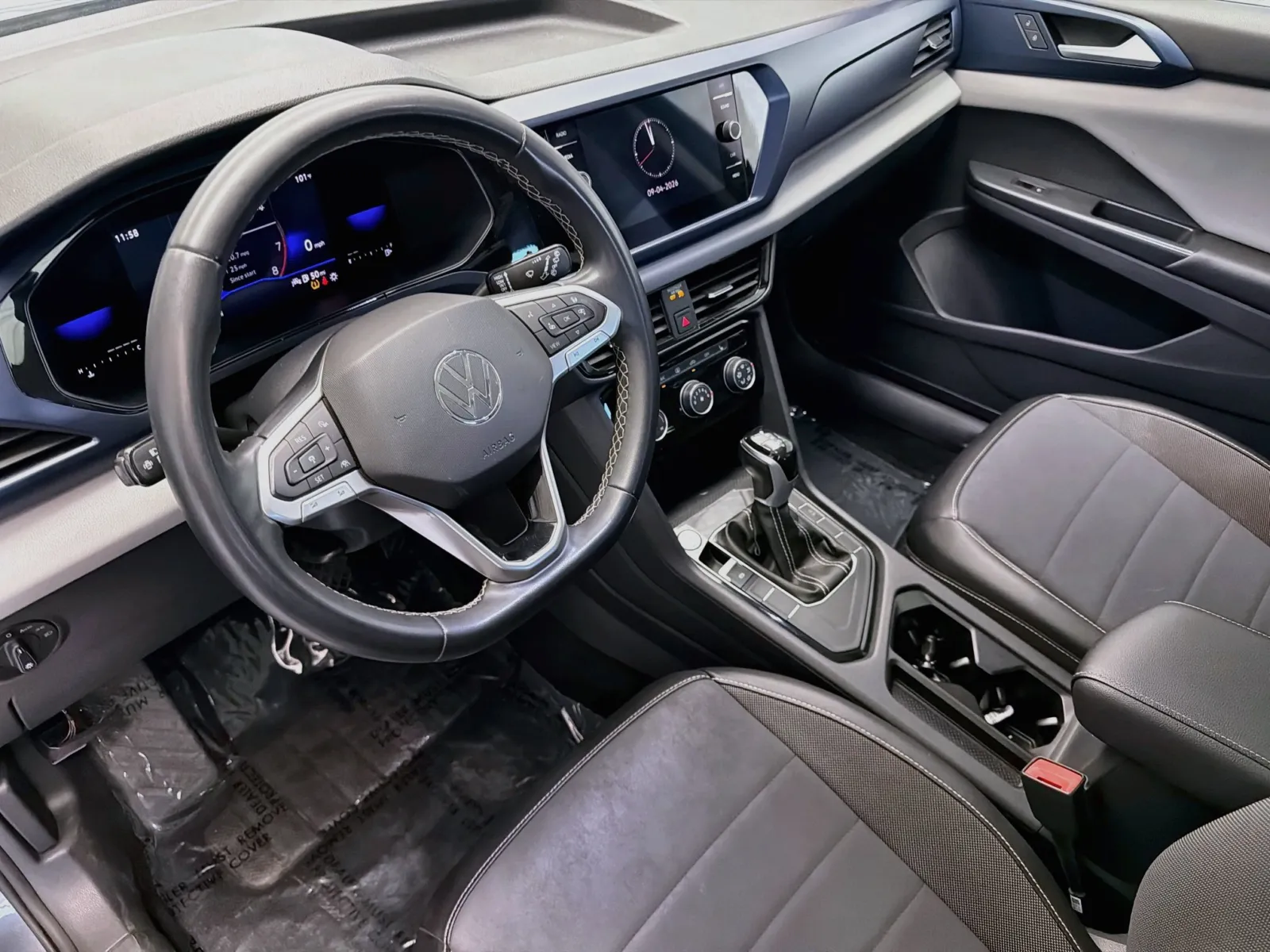 Volkswagen Taos photo 7
