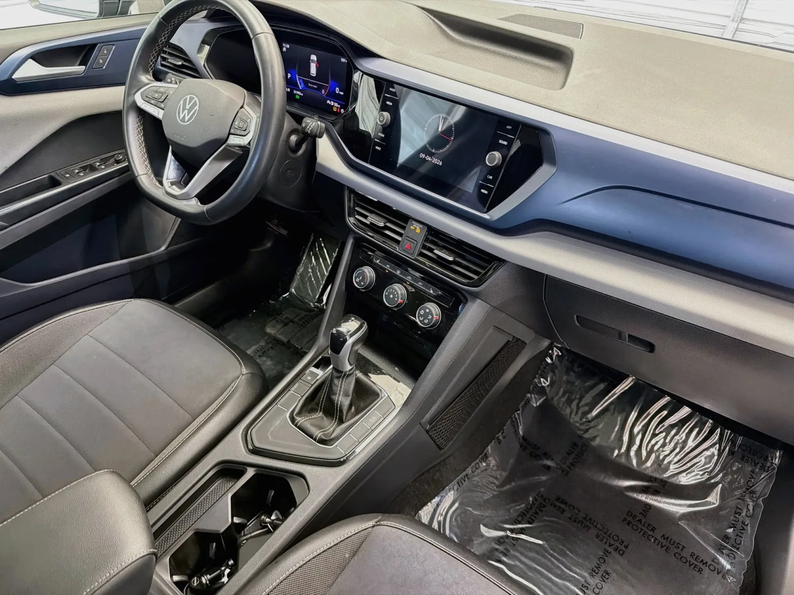 Volkswagen Taos photo 12