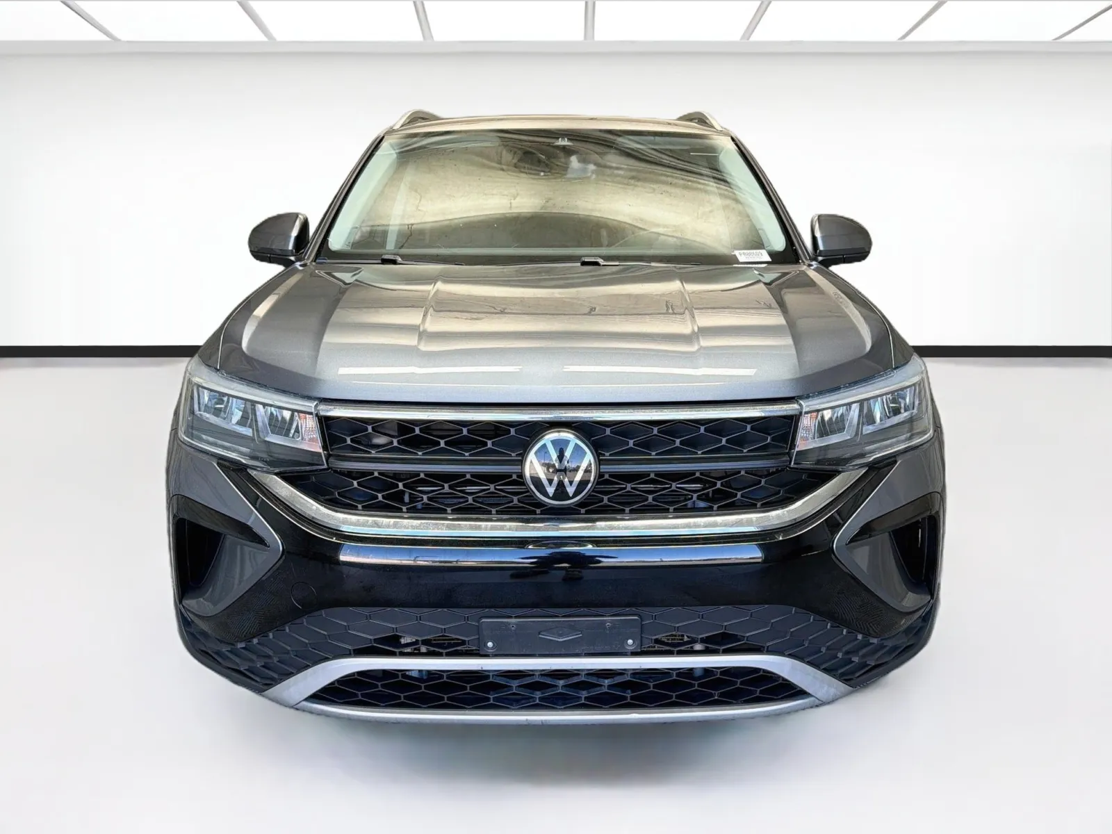 Volkswagen Taos photo 2
