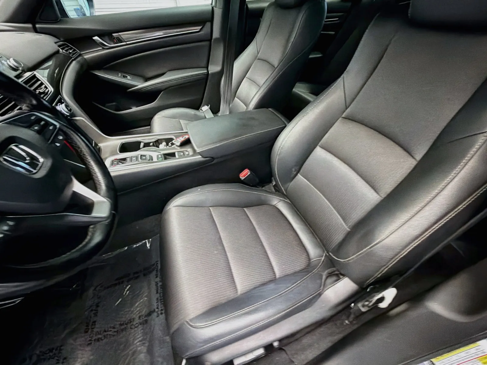 Honda Accord photo 11