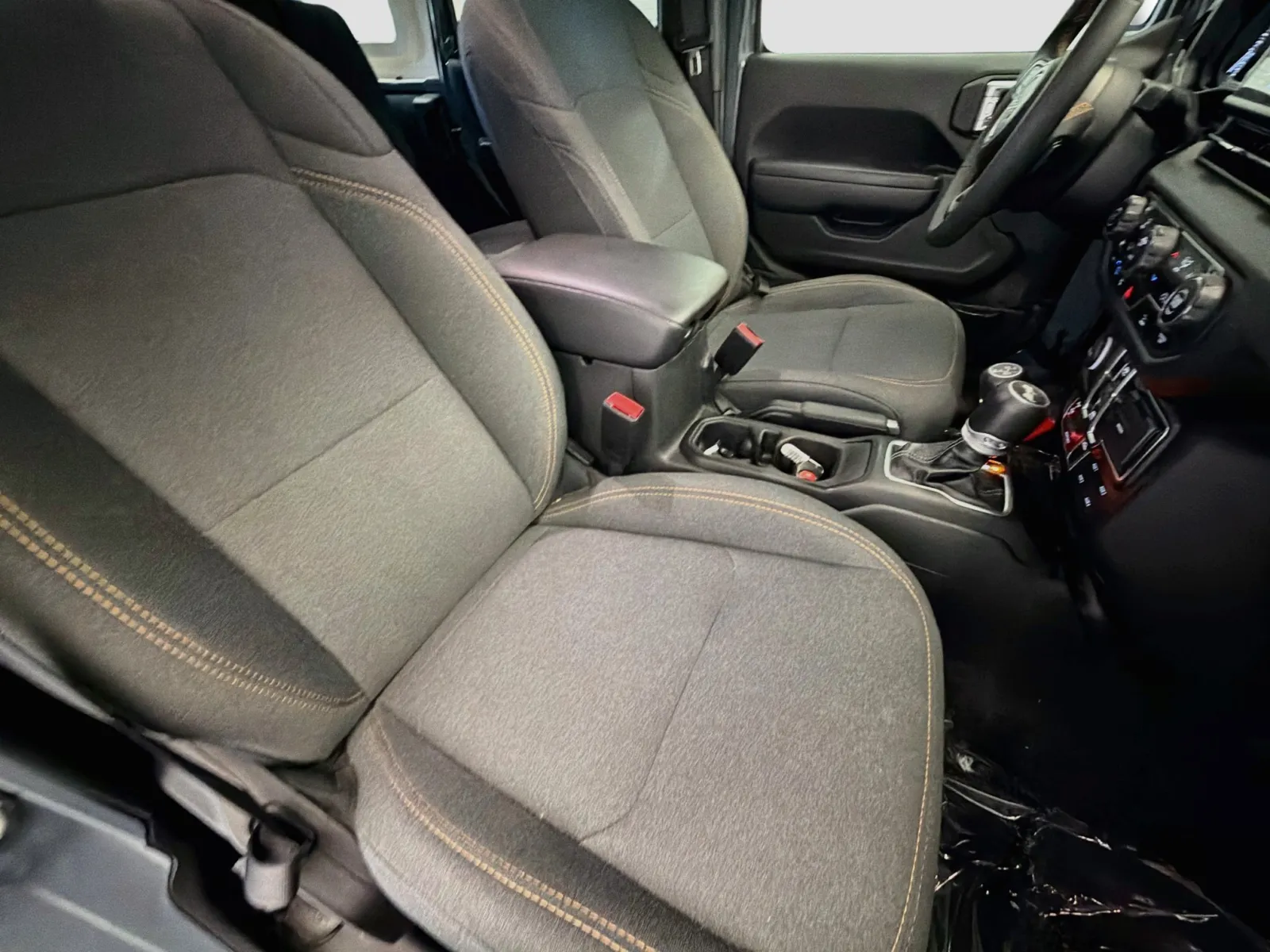 Jeep Wrangler photo 15