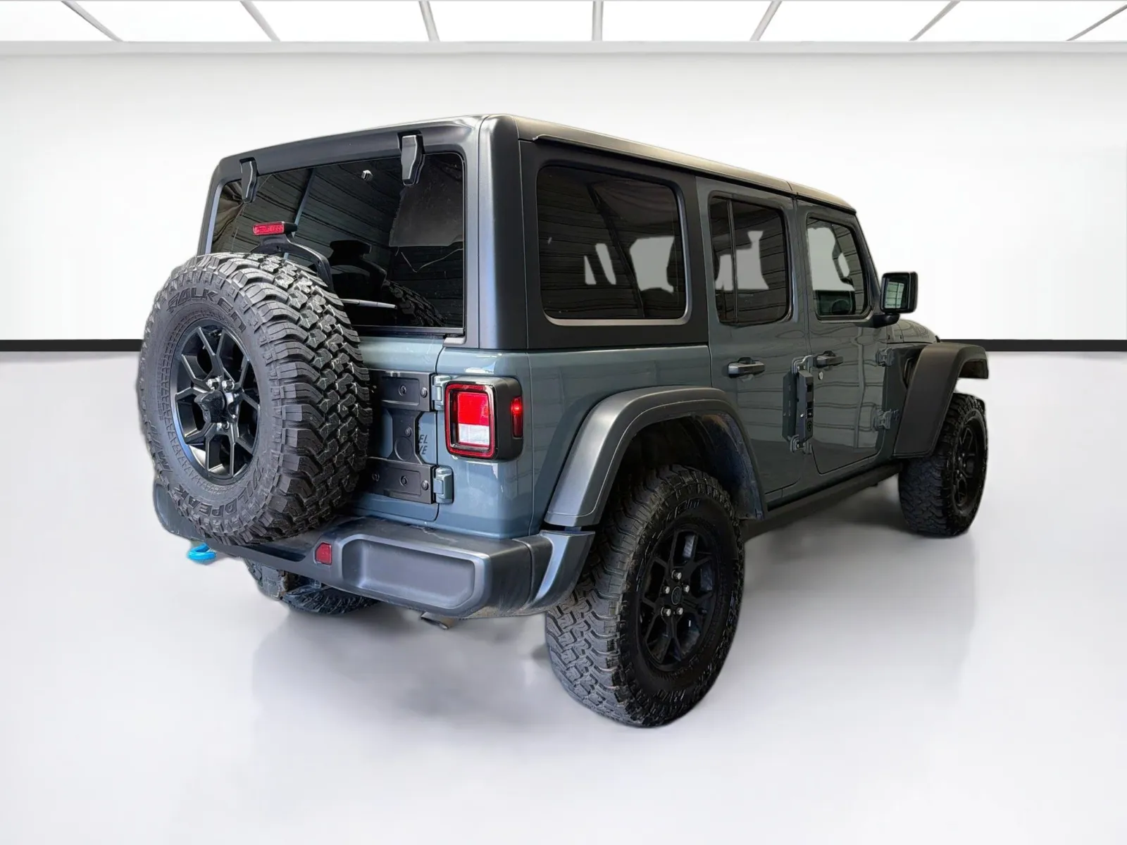 Jeep Wrangler photo 4
