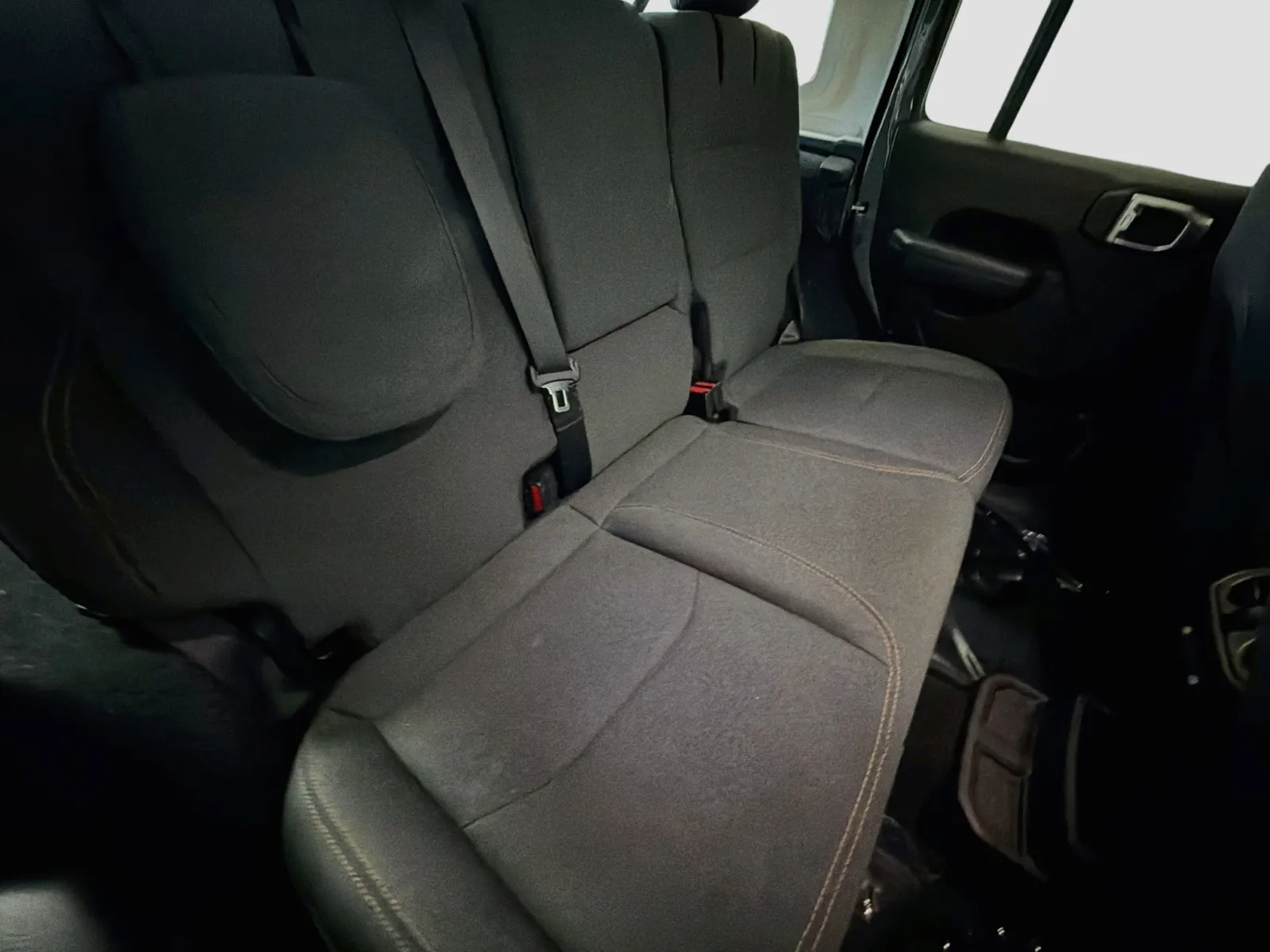 Jeep Wrangler photo 14