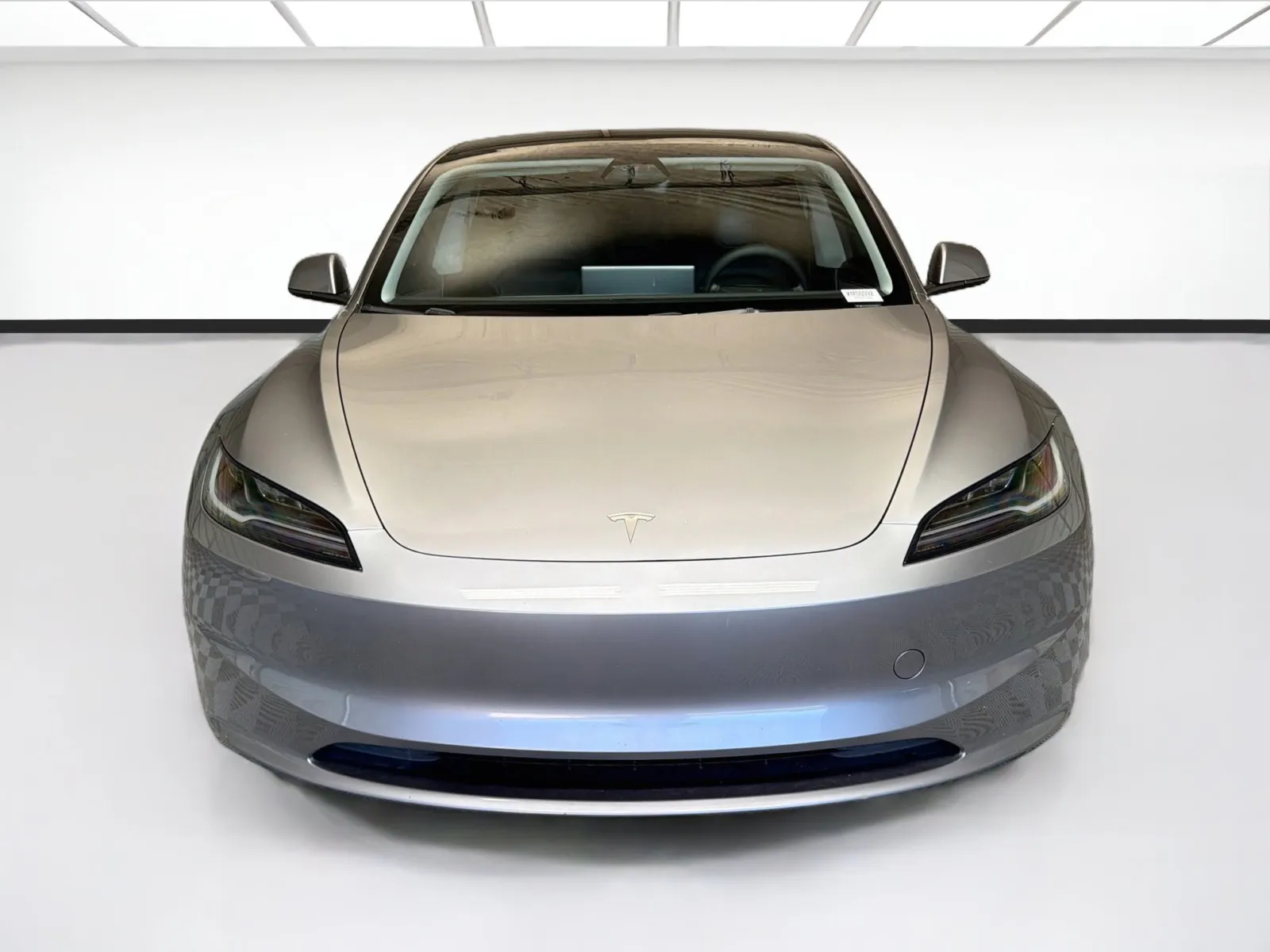 Tesla Model 3 photo 2