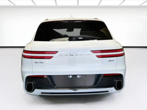 More photos of 2023 Genesis GV70 2.5T at STG Montclair, CA