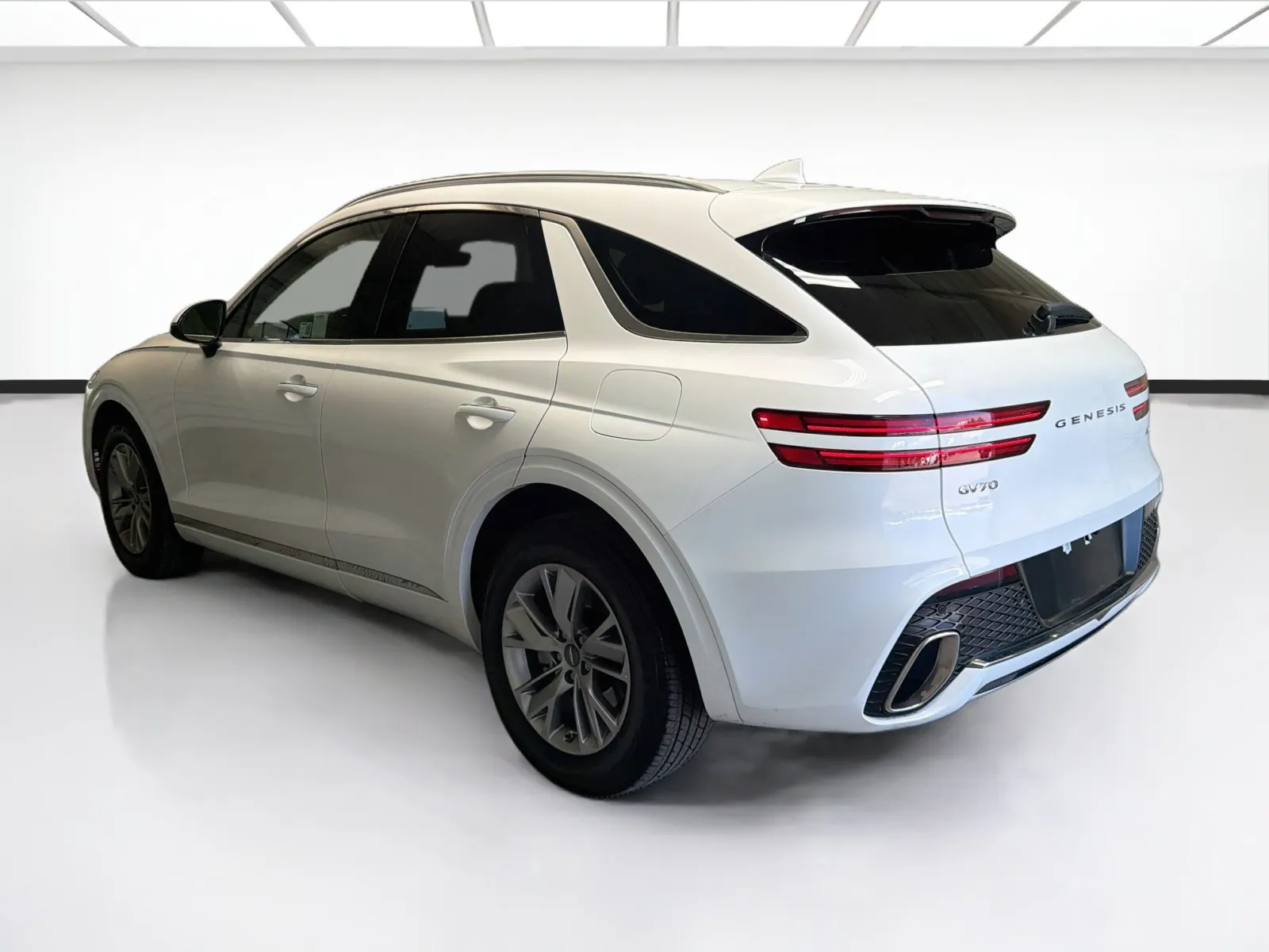 Genesis GV70 photo 6