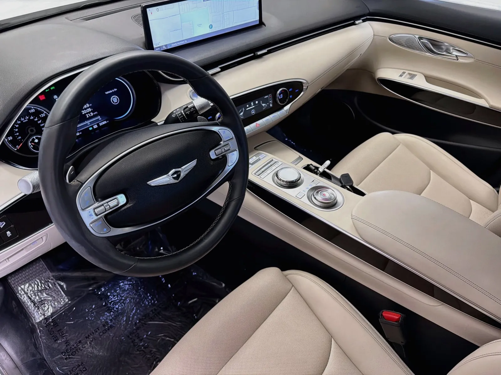 Genesis GV70 photo 7