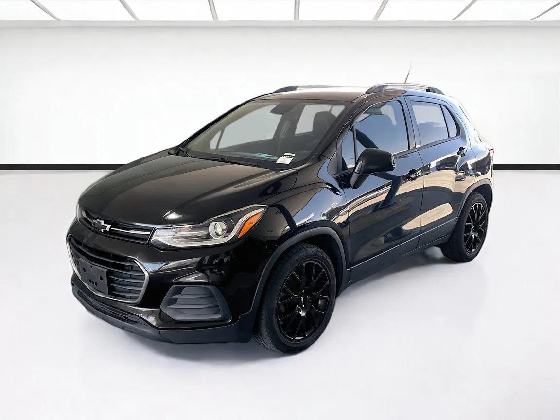 Black 2021 Chevrolet Trax LT for sale in Montclair, CA