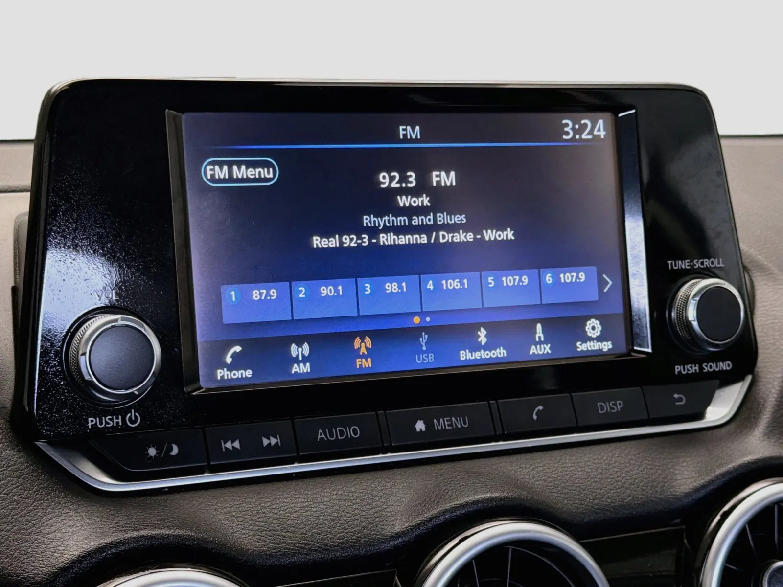 Nissan Sentra photo 9