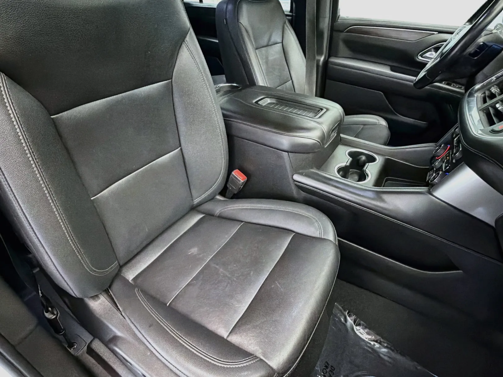 Chevrolet Suburban photo 15