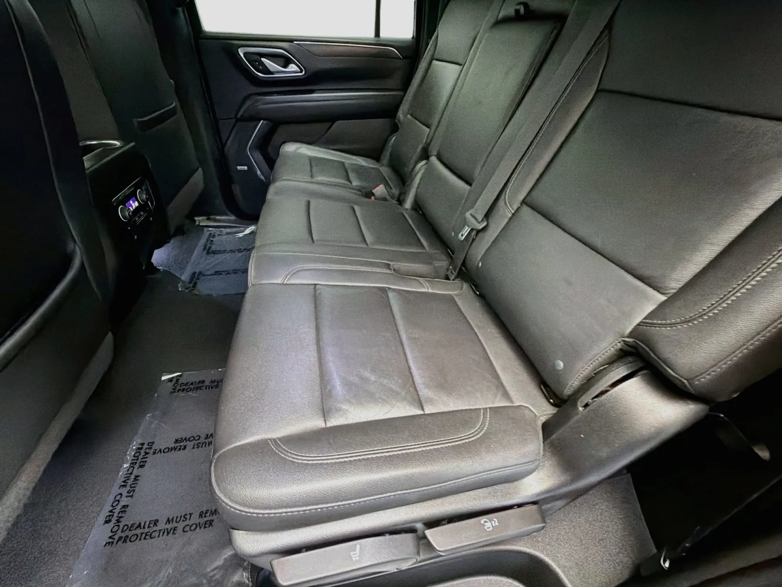 Chevrolet Suburban photo 13