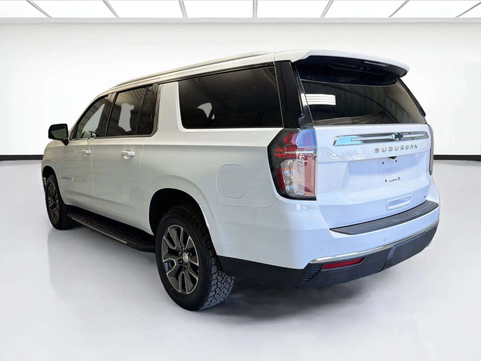 Chevrolet Suburban photo 6