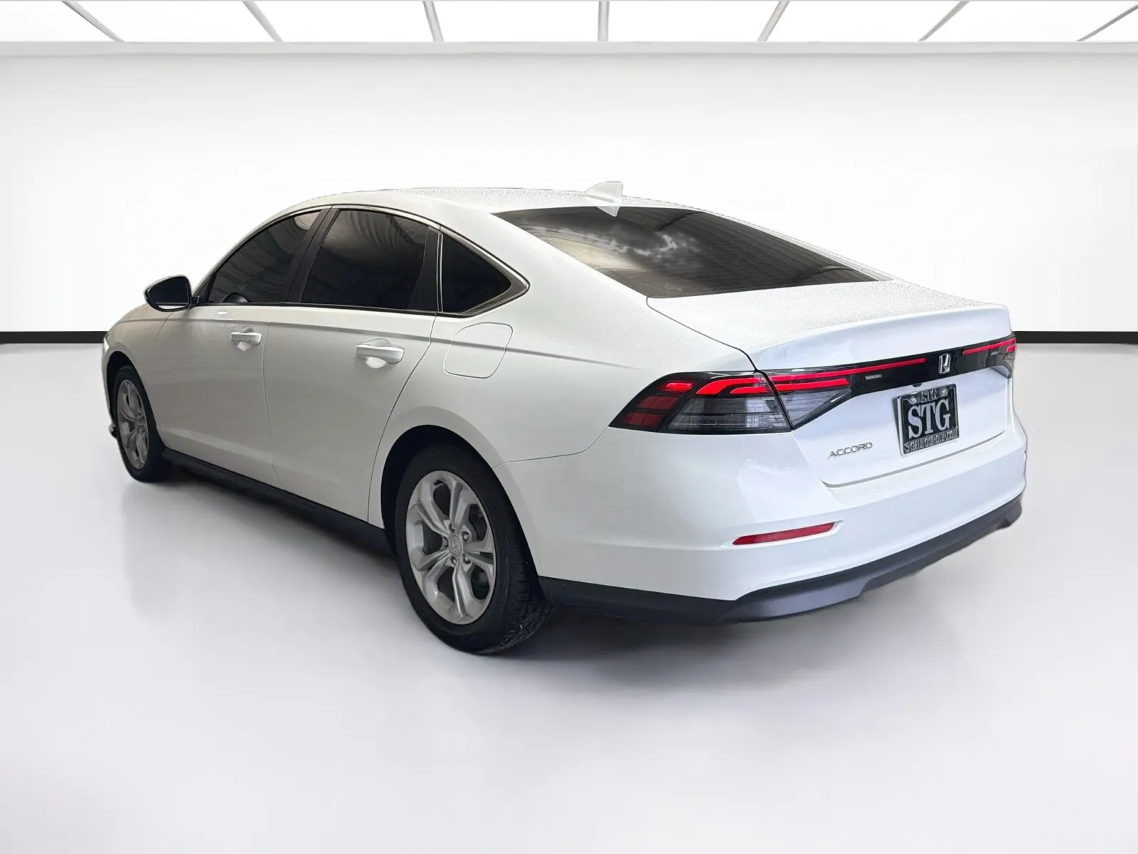 Honda Accord photo 6
