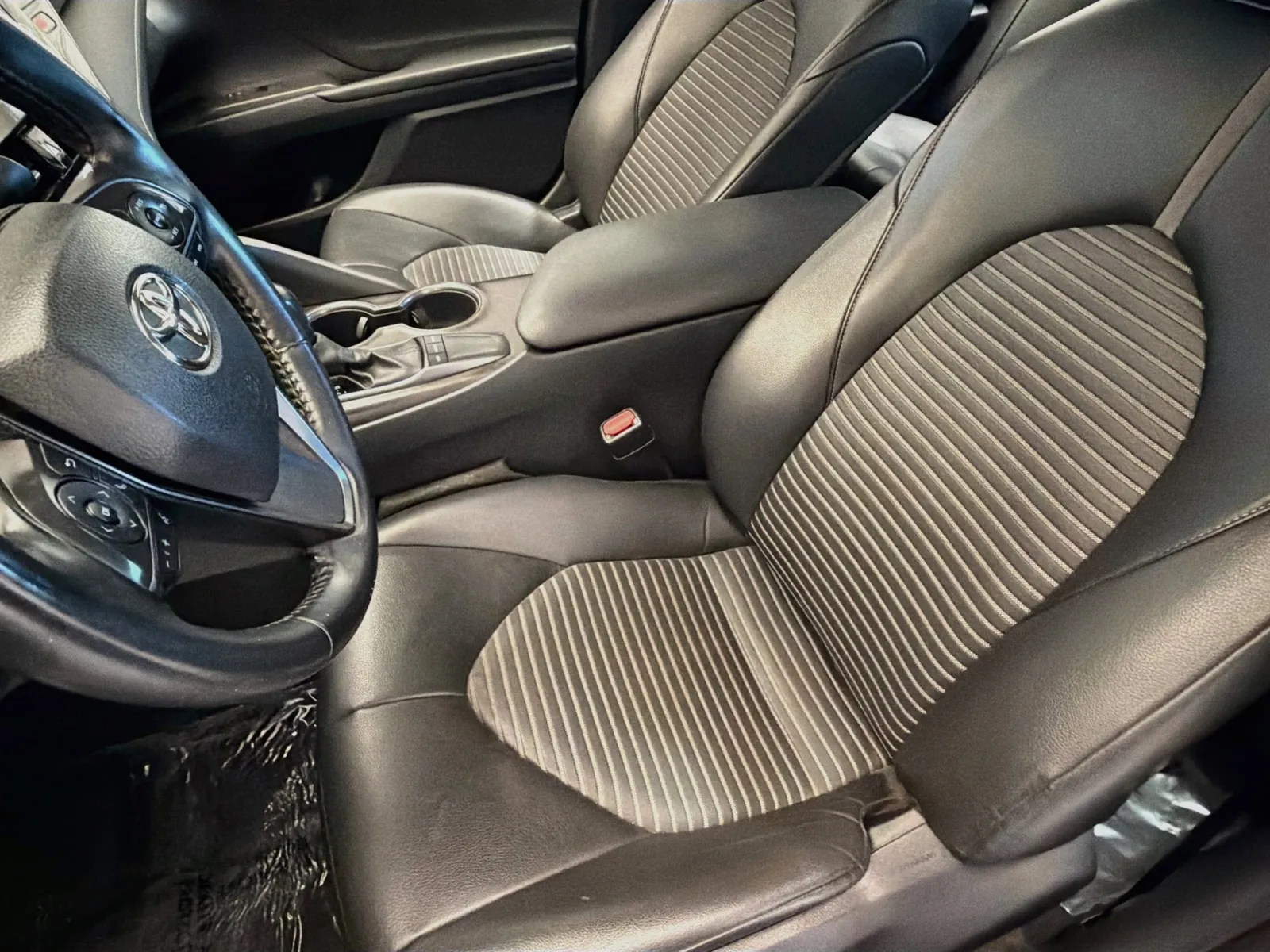 Toyota Camry photo 12