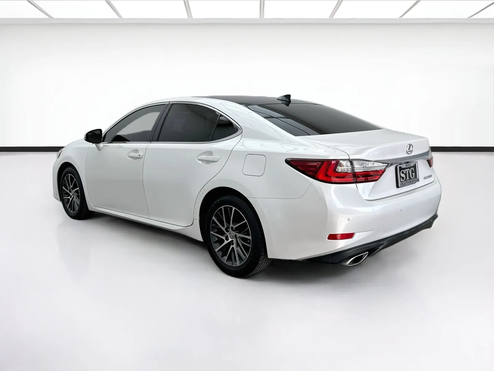 Lexus ES photo 6