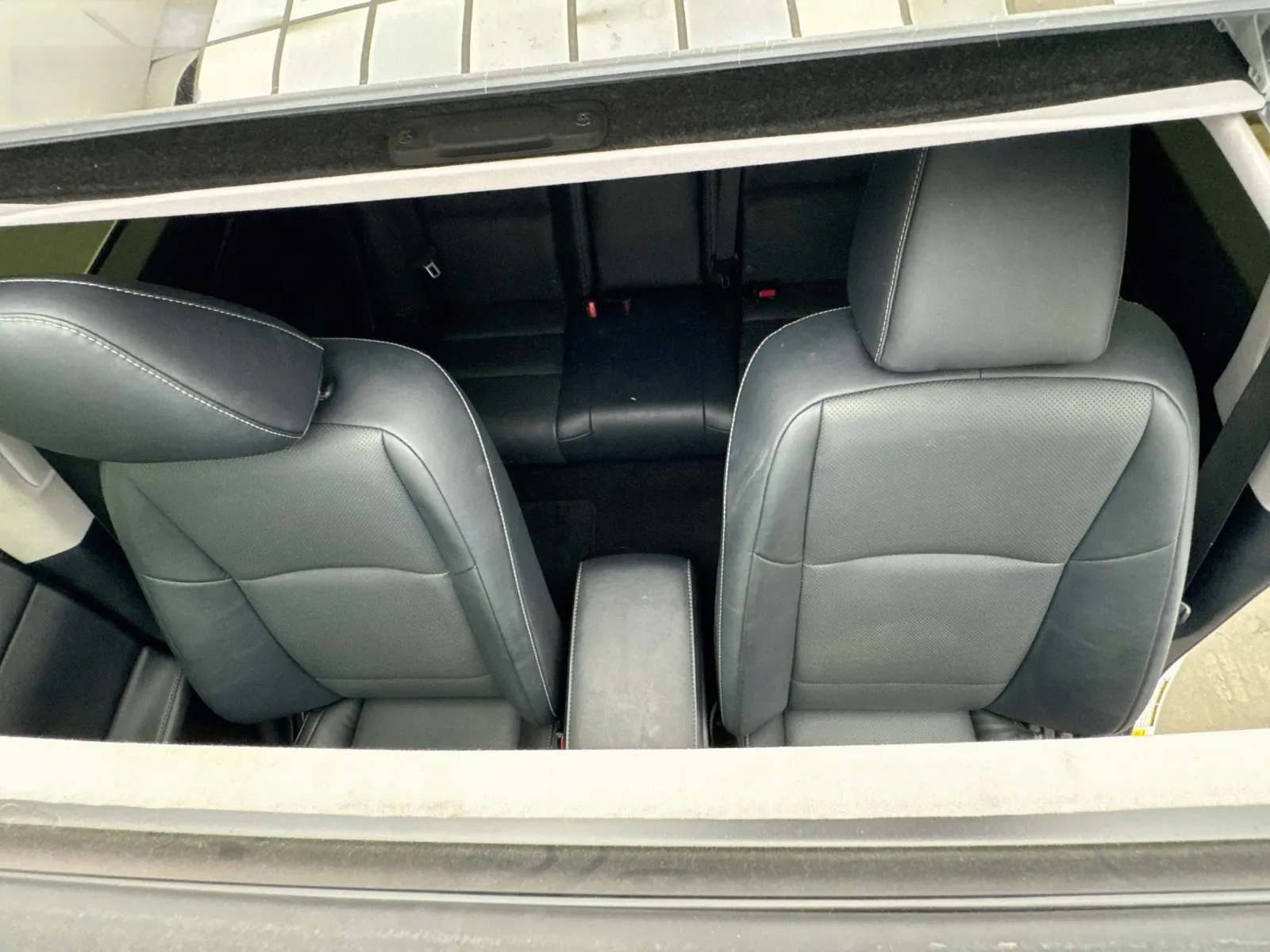 Lexus ES photo 14