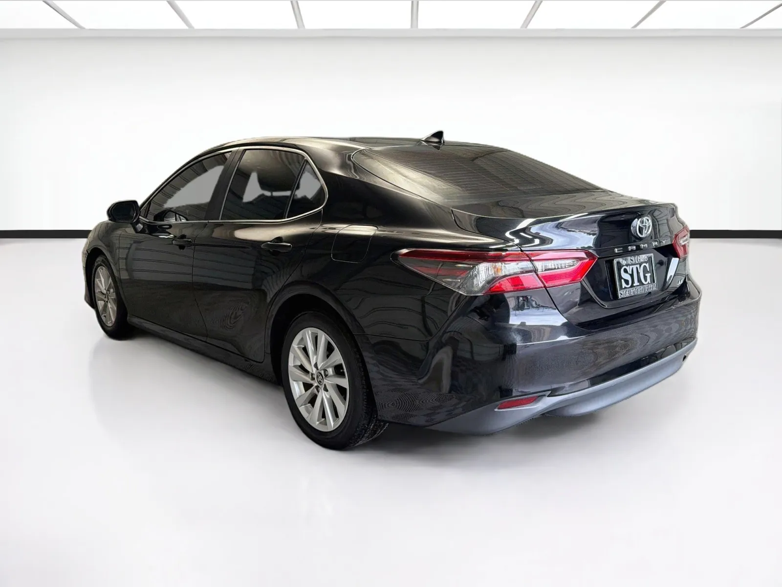Toyota Camry photo 6