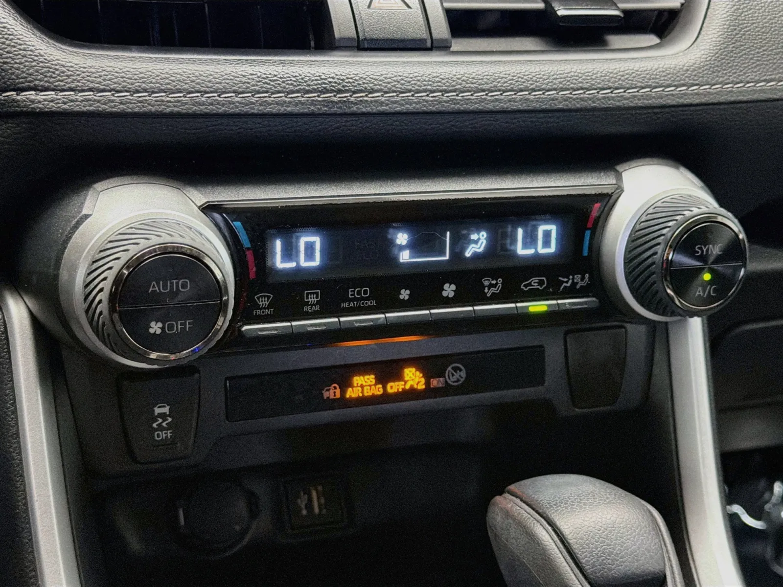 Toyota RAV4 photo 10