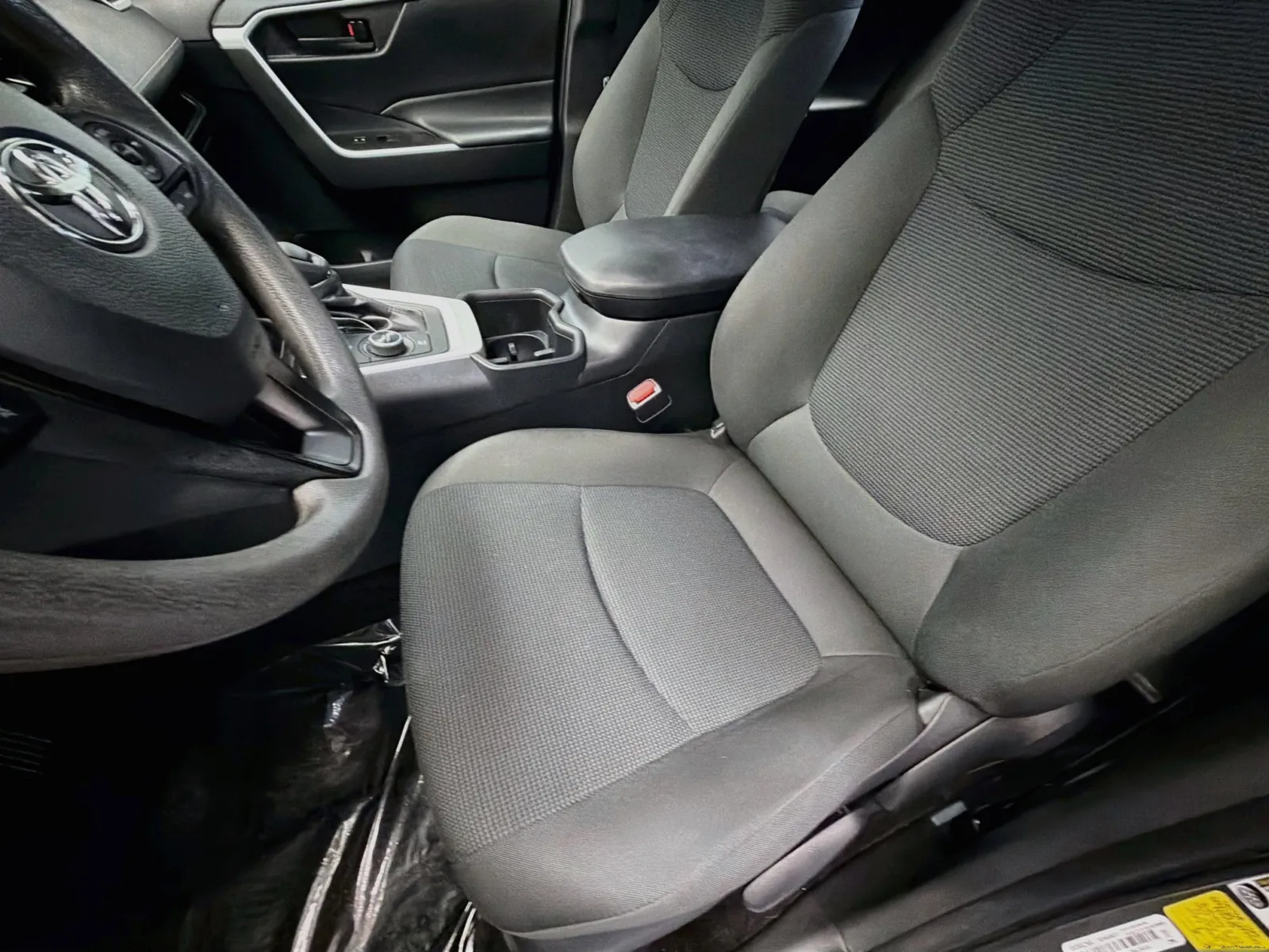 Toyota RAV4 photo 11
