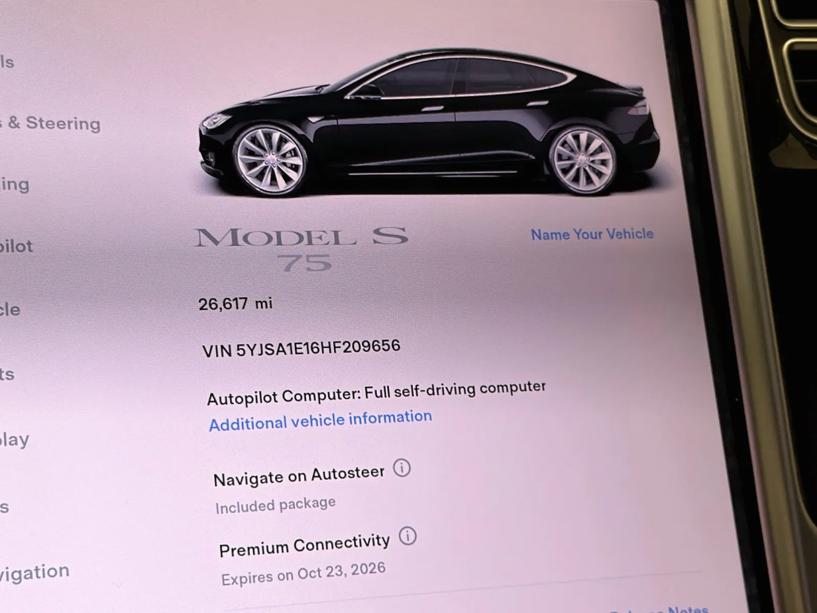 Tesla Model S photo 8