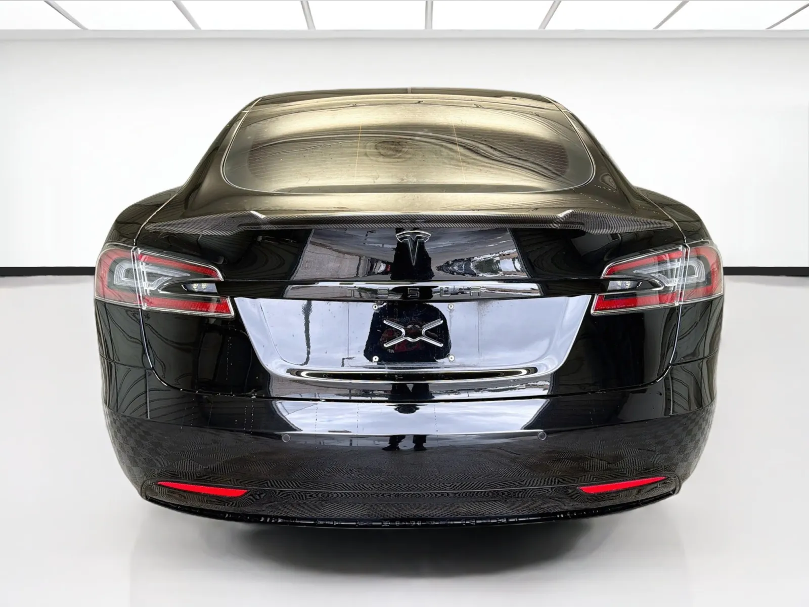 Tesla Model S photo 5