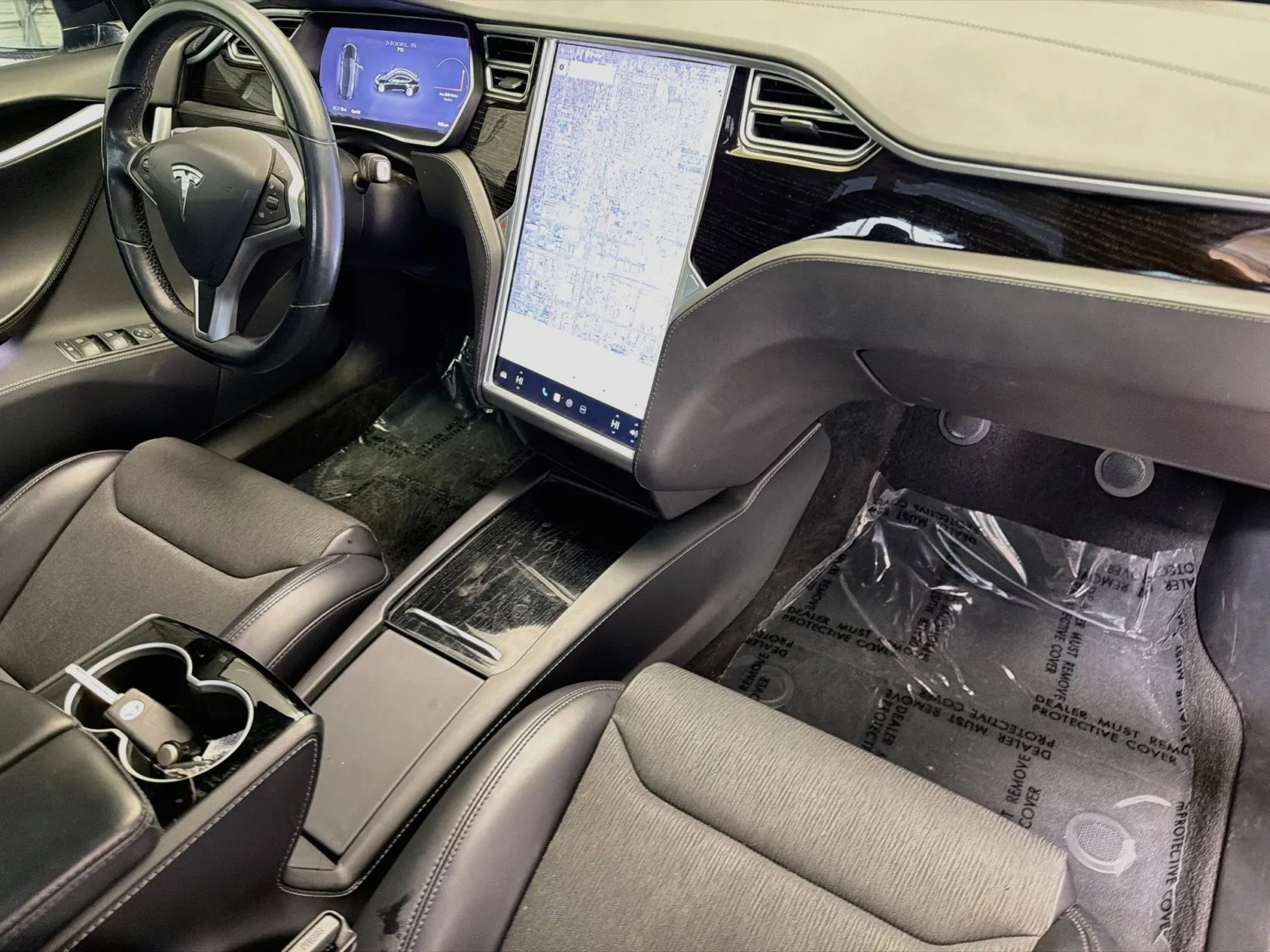 Tesla Model S photo 12