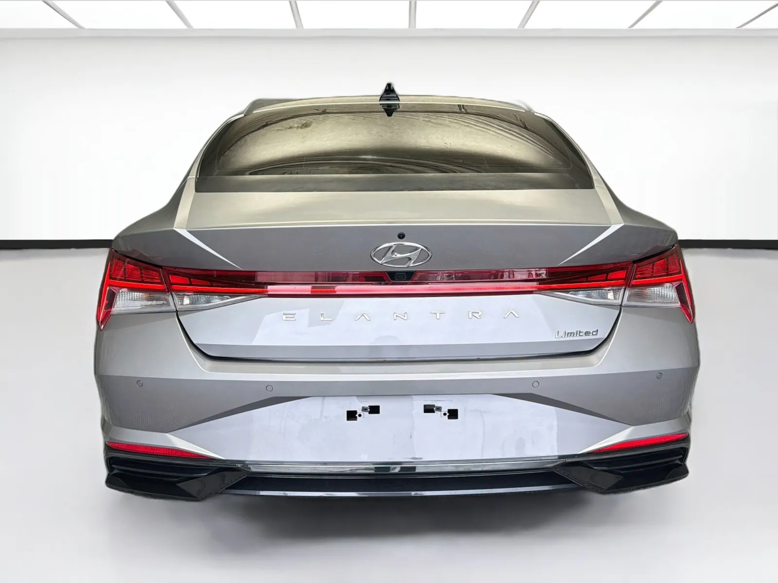 Hyundai Elantra photo 5