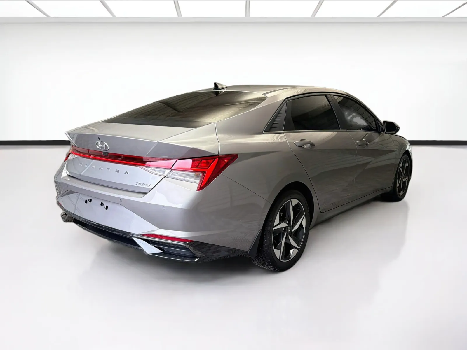 Hyundai Elantra photo 4