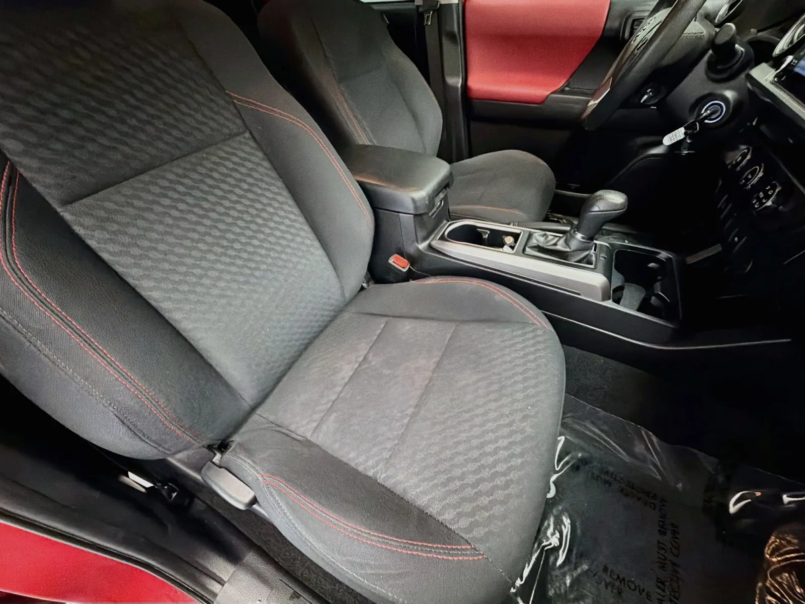 Toyota Tacoma photo 15