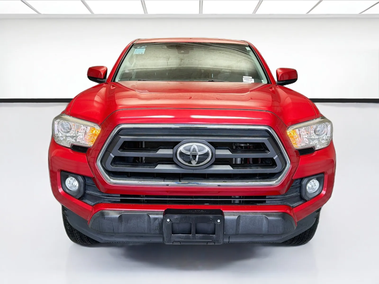 Toyota Tacoma photo 2