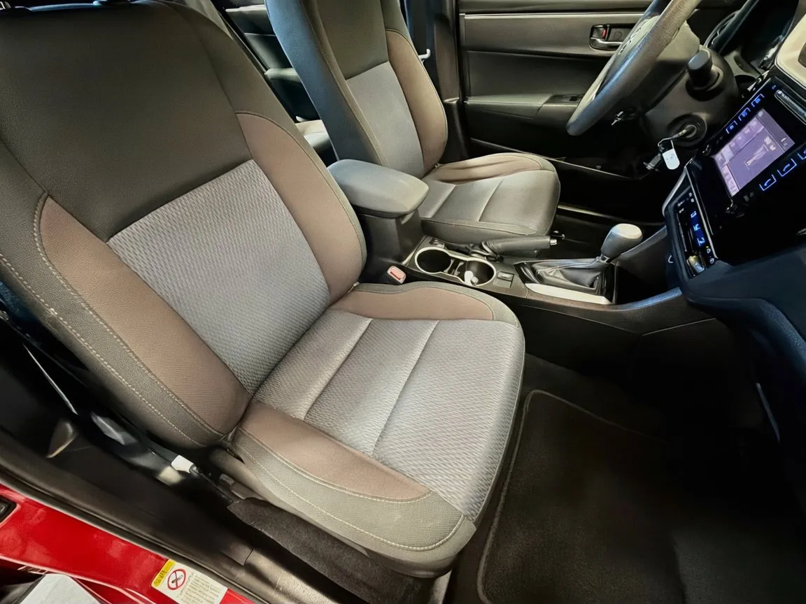 Toyota Corolla photo 15