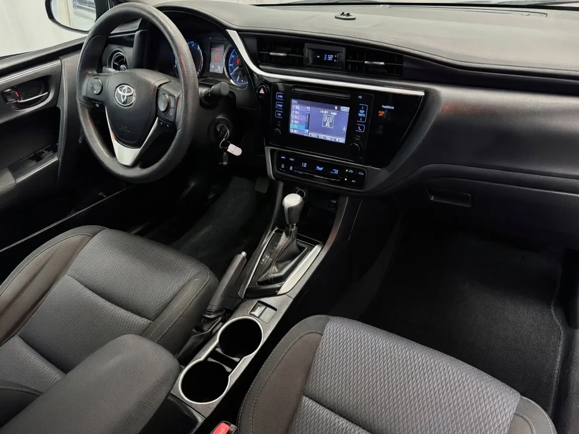 Toyota Corolla photo 12