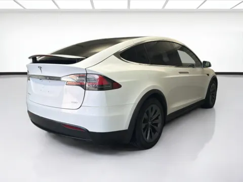 More photos of 2018 Tesla Model X 75D at STG Montclair, CA