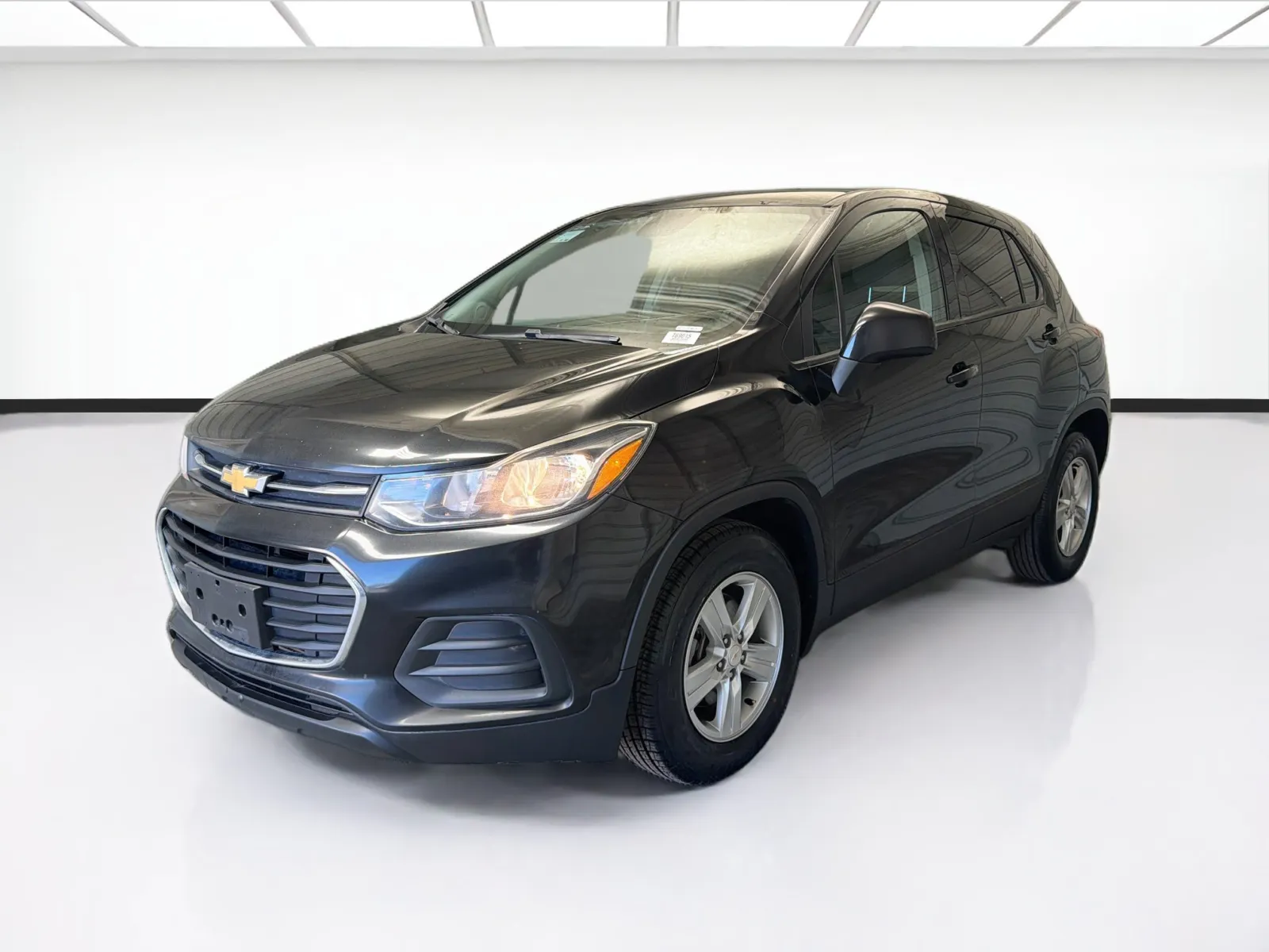Black 2022 Chevrolet Trax LS for sale in Montclair, CA