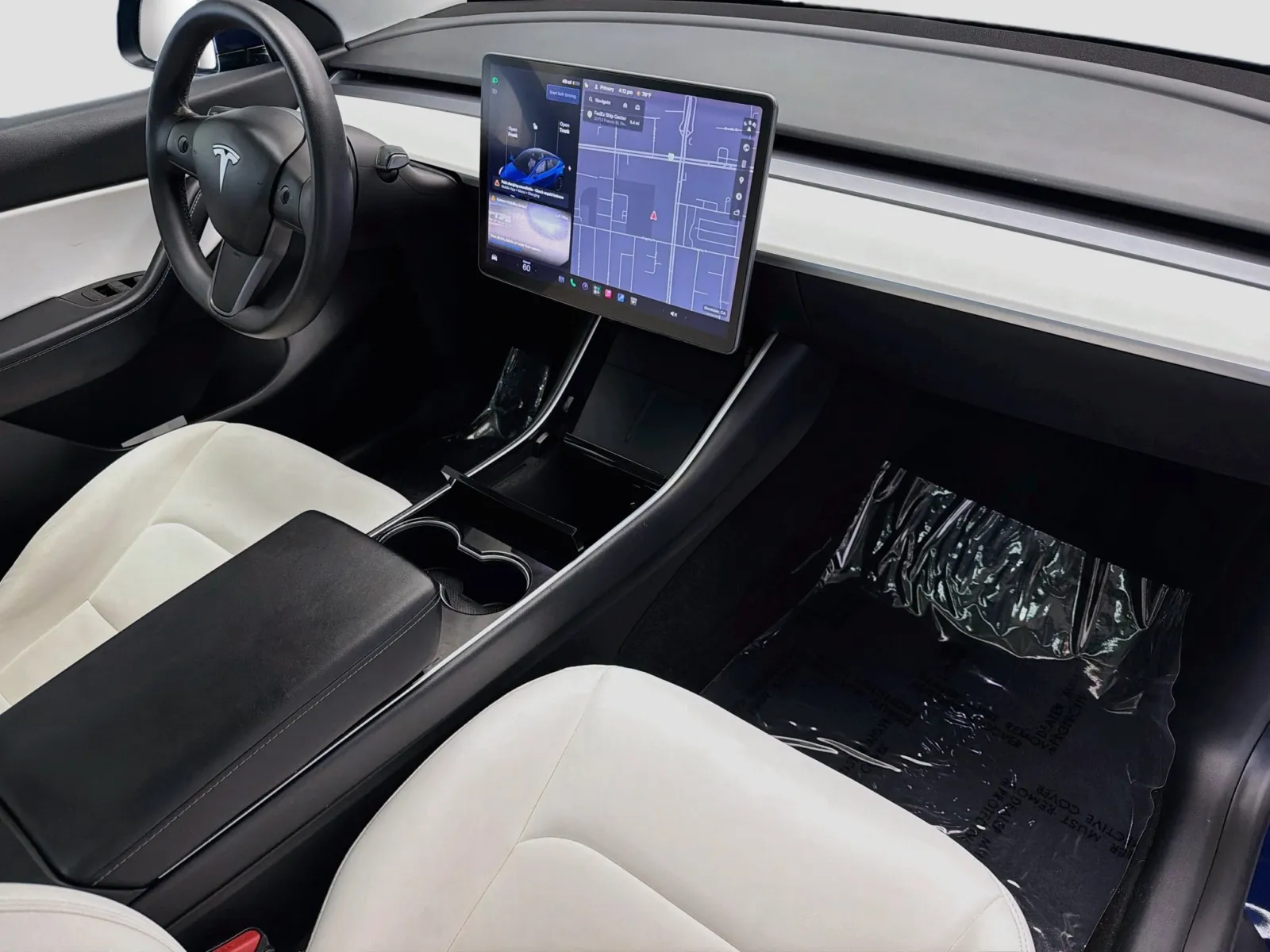 Tesla Model Y photo 10