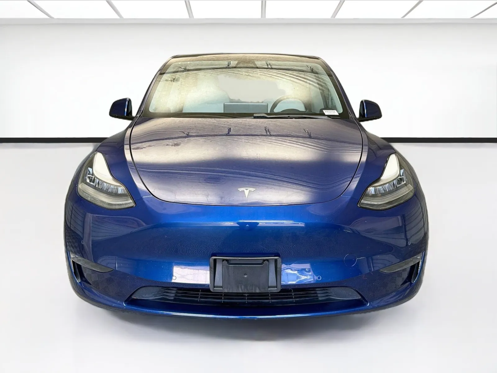 Tesla Model Y photo 2