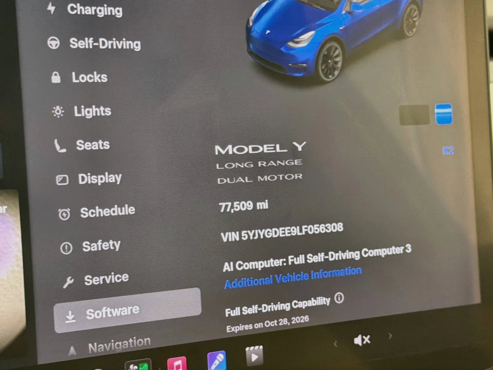Tesla Model Y photo 8