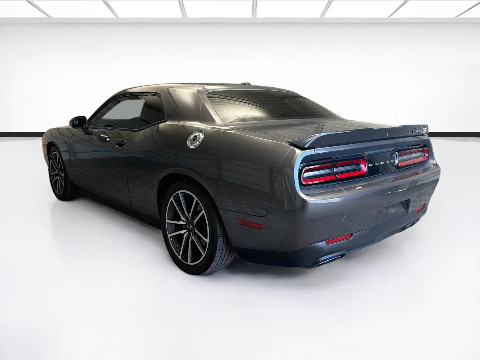 Dodge Challenger photo 6