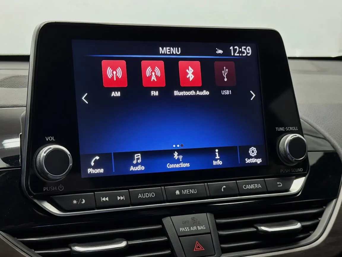 Nissan Altima photo 9